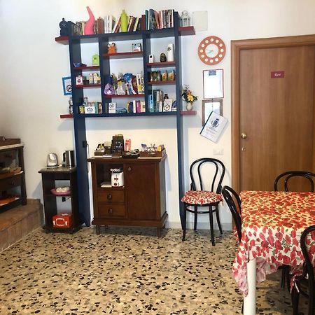 La Piccola Casa Del Cinema Hotel Giffoni Valle Piana Buitenkant foto