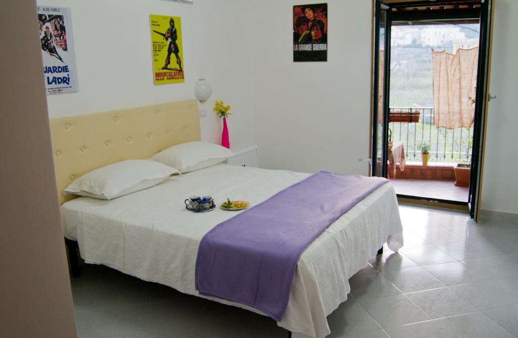 La Piccola Casa Del Cinema Hotel Giffoni Valle Piana Buitenkant foto